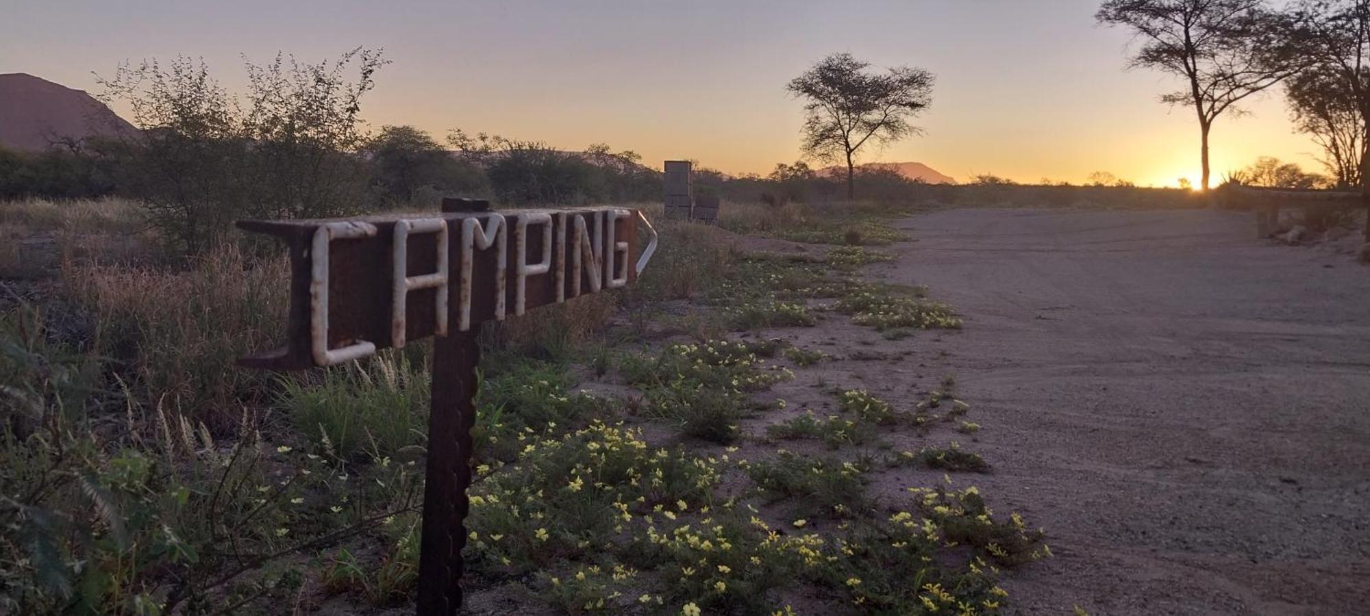 ホテル Camp Mara オマルル エクステリア 写真
