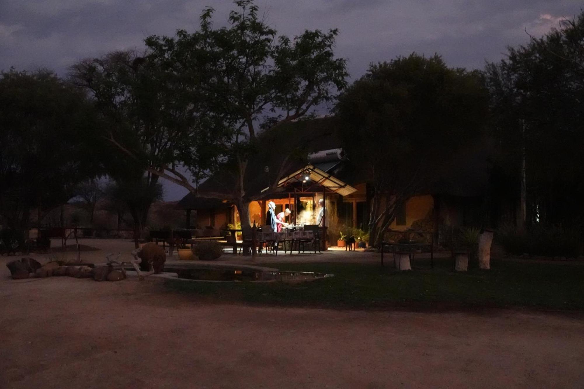 ホテル Camp Mara オマルル エクステリア 写真
