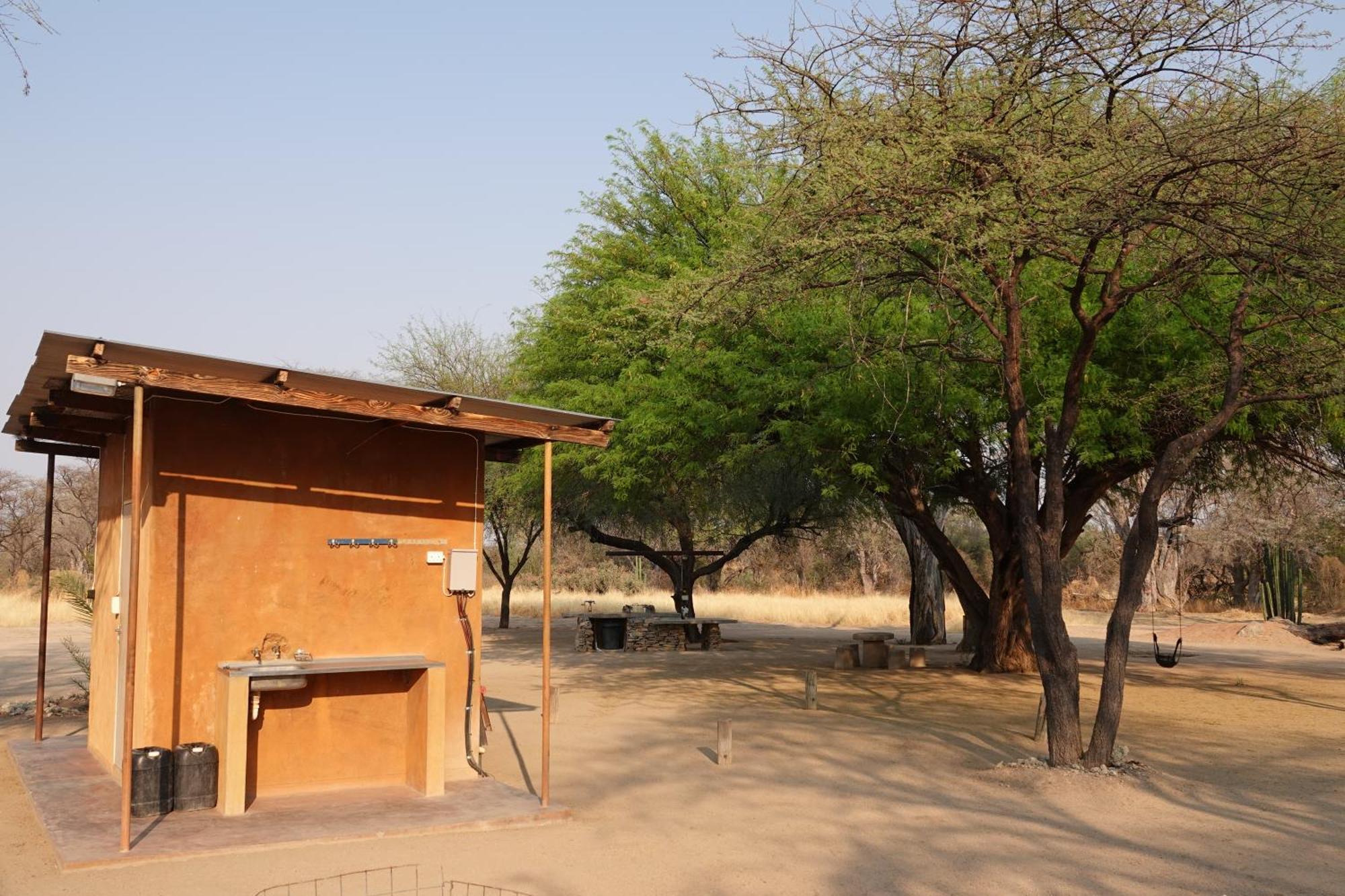 ホテル Camp Mara オマルル エクステリア 写真